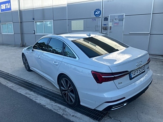 AUDI A6 C8  2021