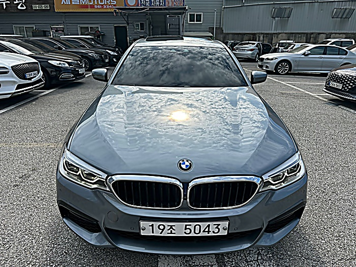 BMW 5-SERIES G30 2017