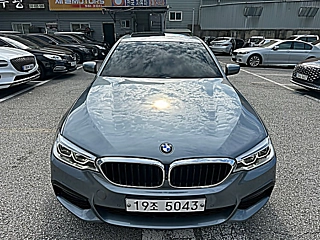 BMW 5-SERIES G30 2017