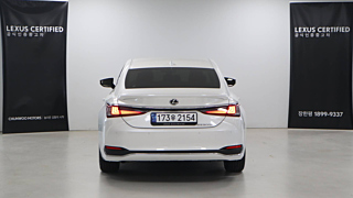 LEXUS ES300H 2024