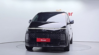 HYUNDAI STARIA 2025