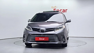 TOYOTA SIENNA 2020