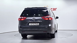 TOYOTA SIENNA 2020