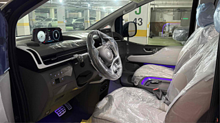HYUNDAI STARIA 2025