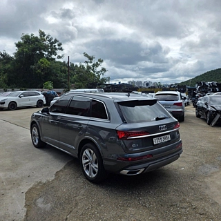 AUDI Q7 4M 2022