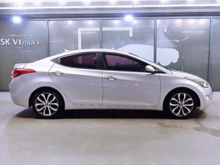 HYUNDAI AVANTE MD 2012