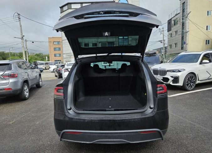 TESLA MODEL X 2023