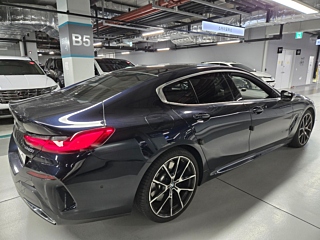 BMW 8-SERIES G15 2022