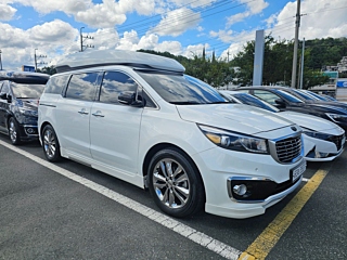 KIA CARNIVAL 2017