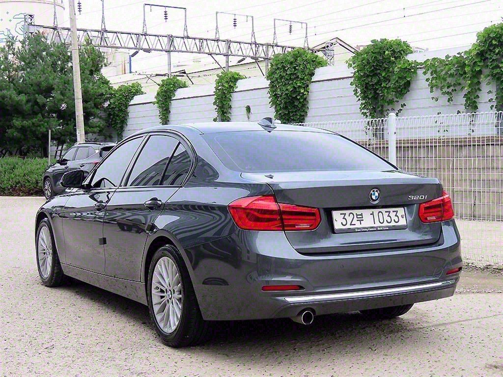BMW 3-SERIES F30 2018