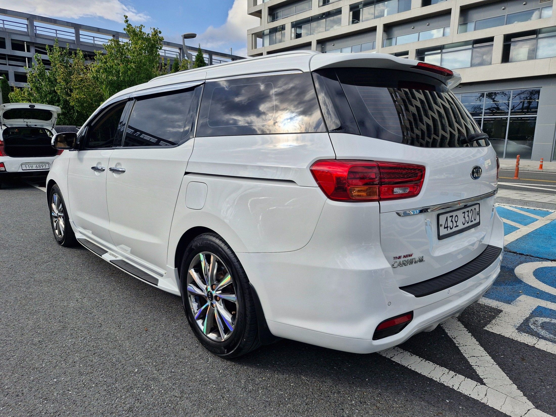 KIA CARNIVAL 2018