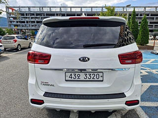 KIA CARNIVAL 2018