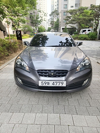 HYUNDAI GENESIS COUPE 2011