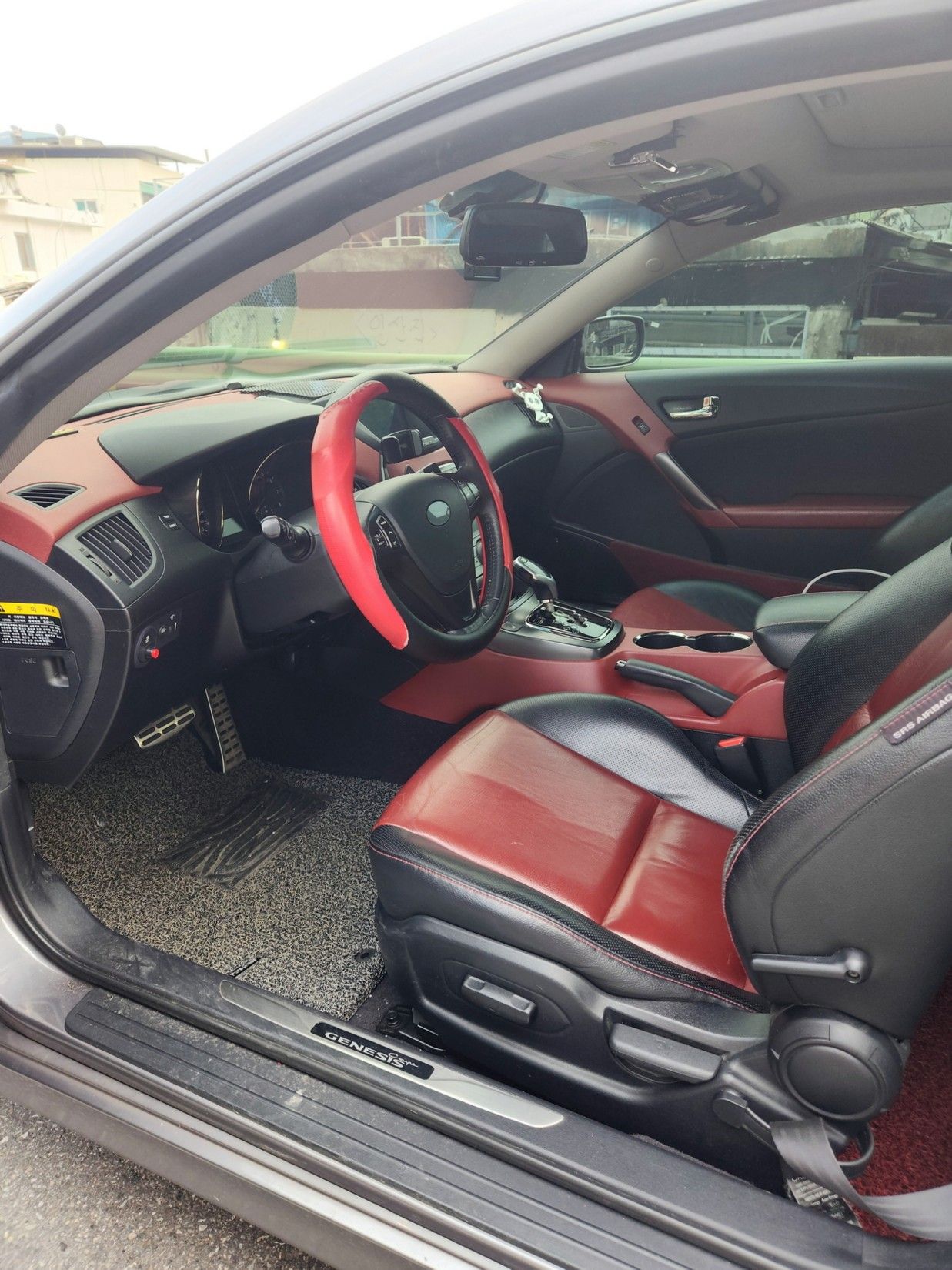 HYUNDAI GENESIS COUPE 2011