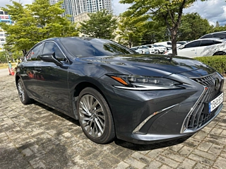 LEXUS ES300H 2023