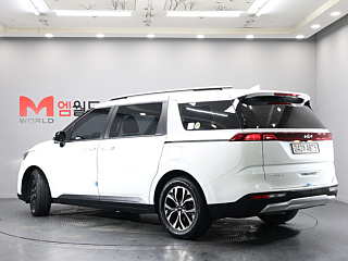 KIA CARNIVAL 2023