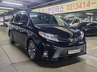 TOYOTA SIENNA 2020