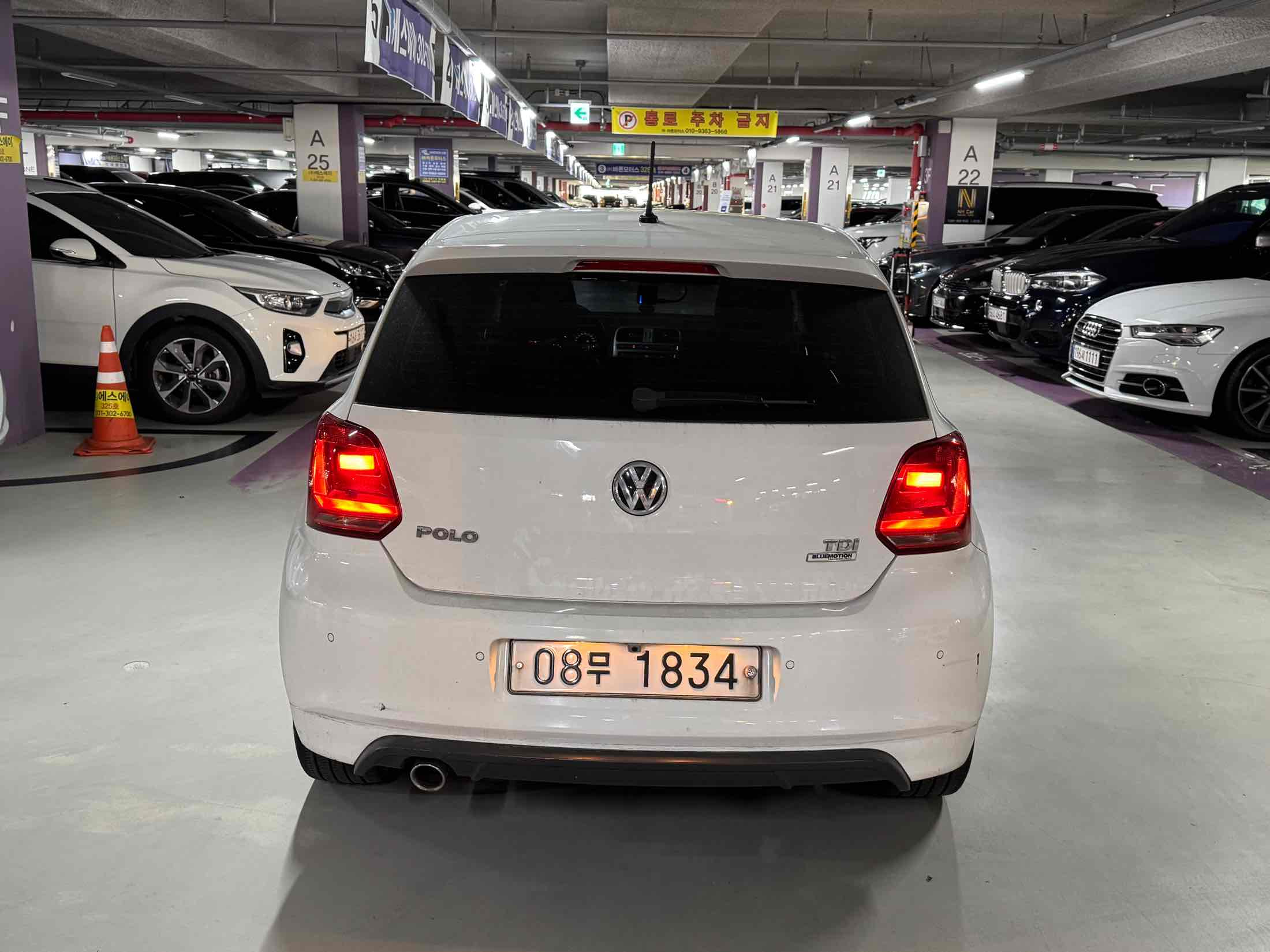 VOLKSWAGEN POLO 2015