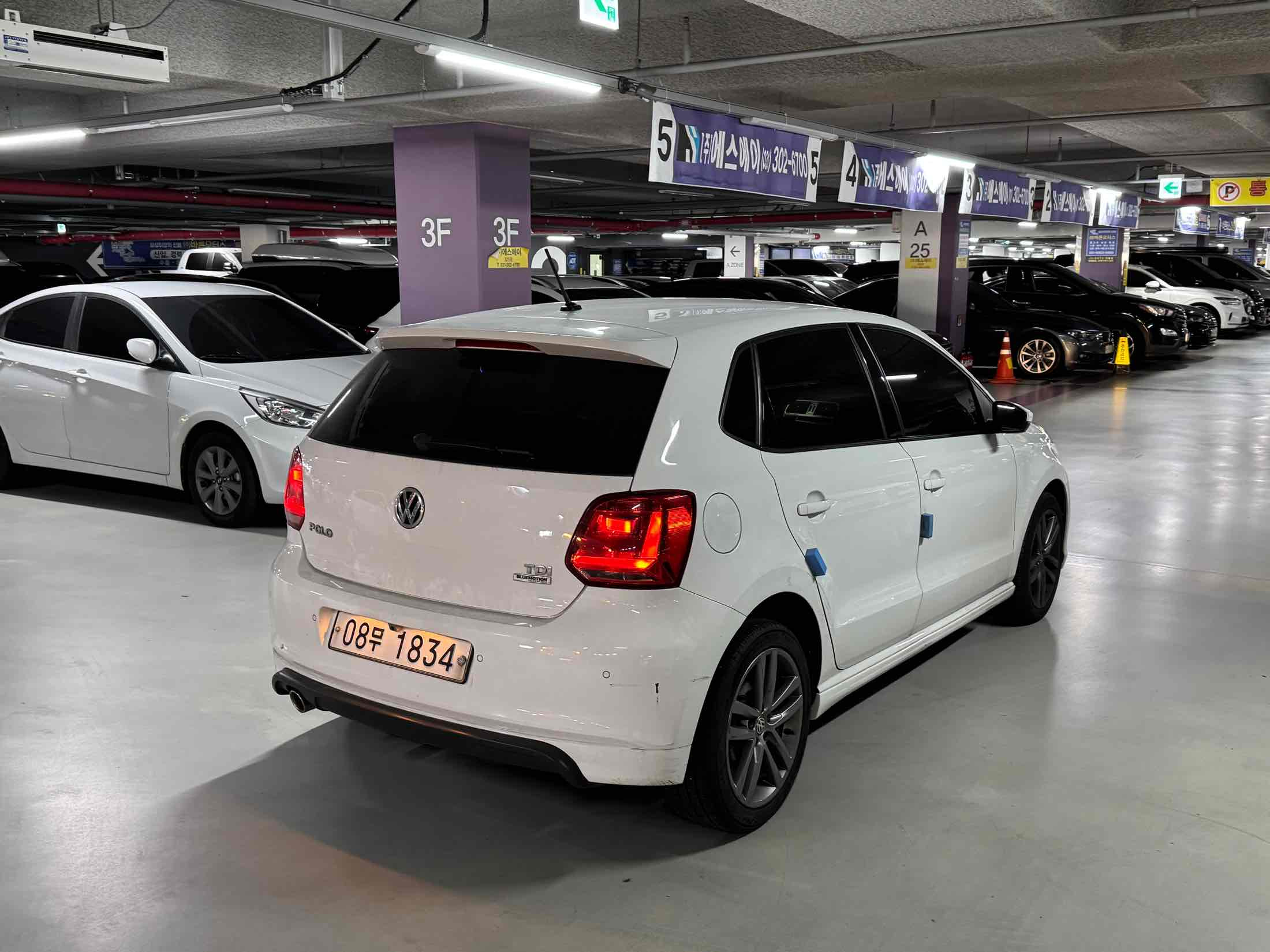 VOLKSWAGEN POLO 2015