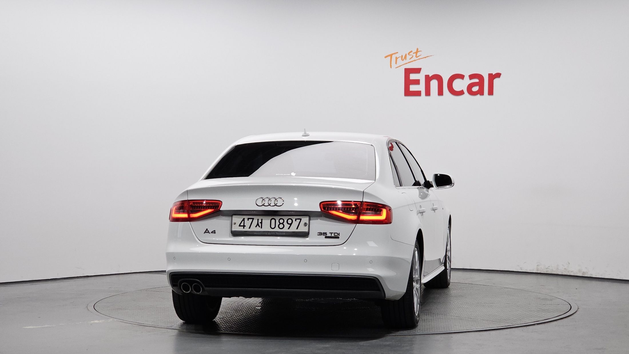 AUDI A4 2016