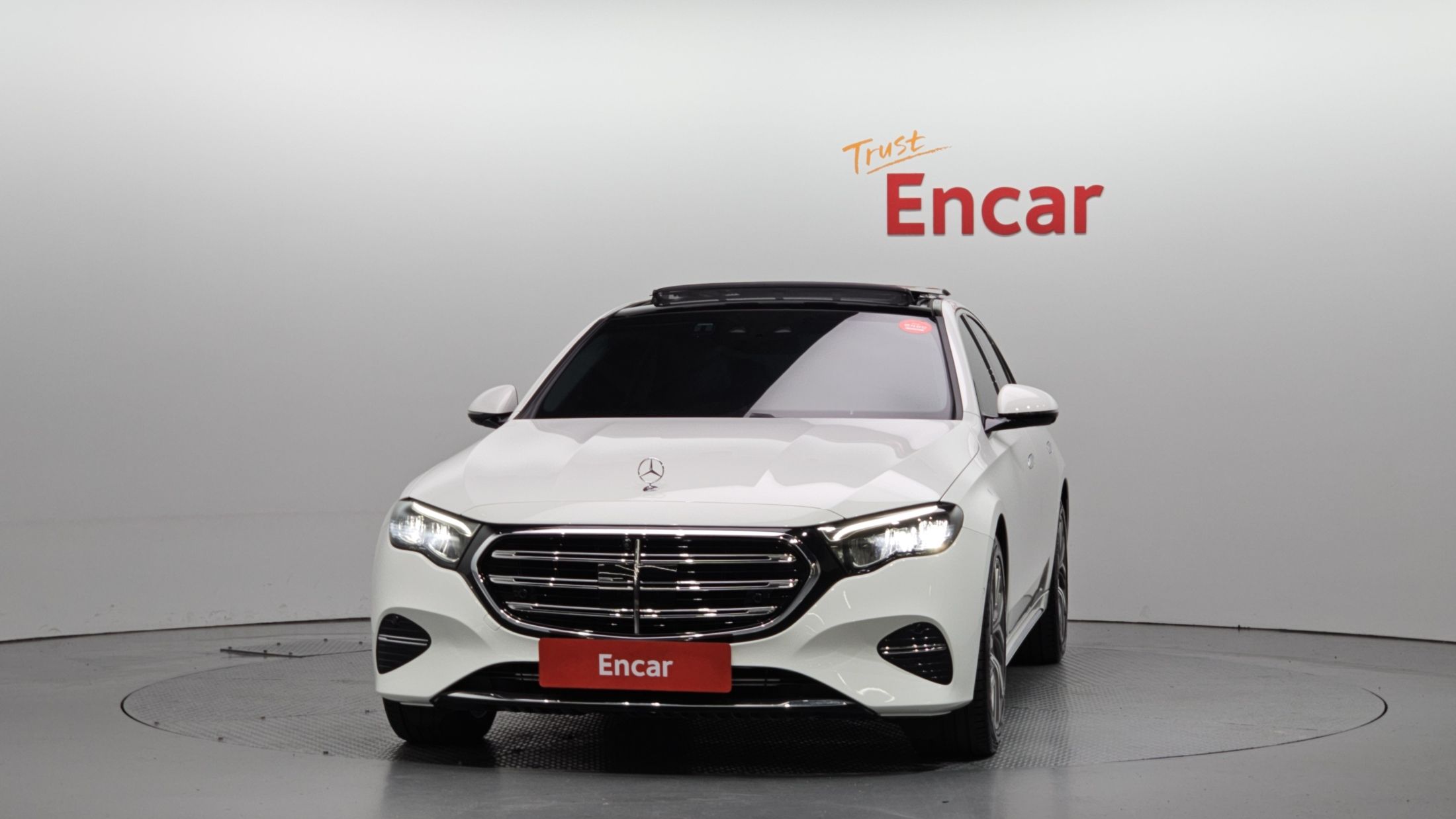MERCEDES BENZ E-CLASS W214 2024