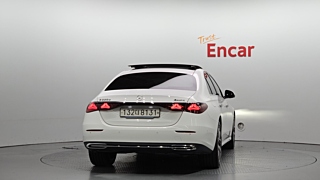 MERCEDES BENZ E-CLASS W214 2024