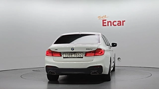 BMW 5-SERIES G30 2019