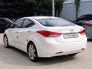 HYUNDAI AVANTE MD 2011