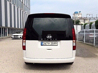 HYUNDAI STARIA 2024
