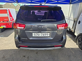 KIA CARNIVAL 2017