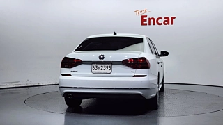VOLKSWAGEN PASSAT 2018