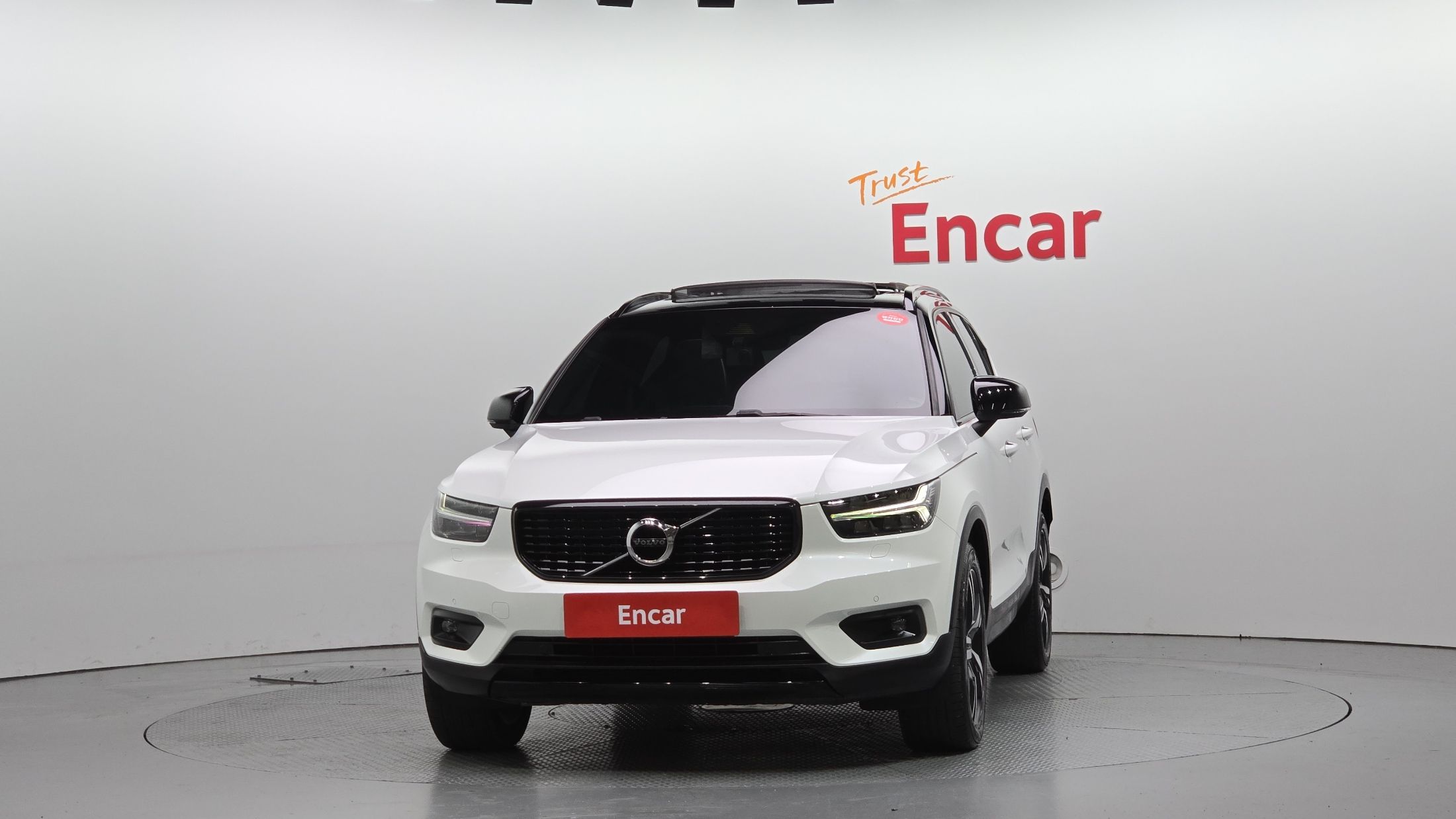 VOLVO XC40 2020