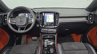 VOLVO XC40 2020