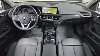 BMW 1-SERIES F40 2023