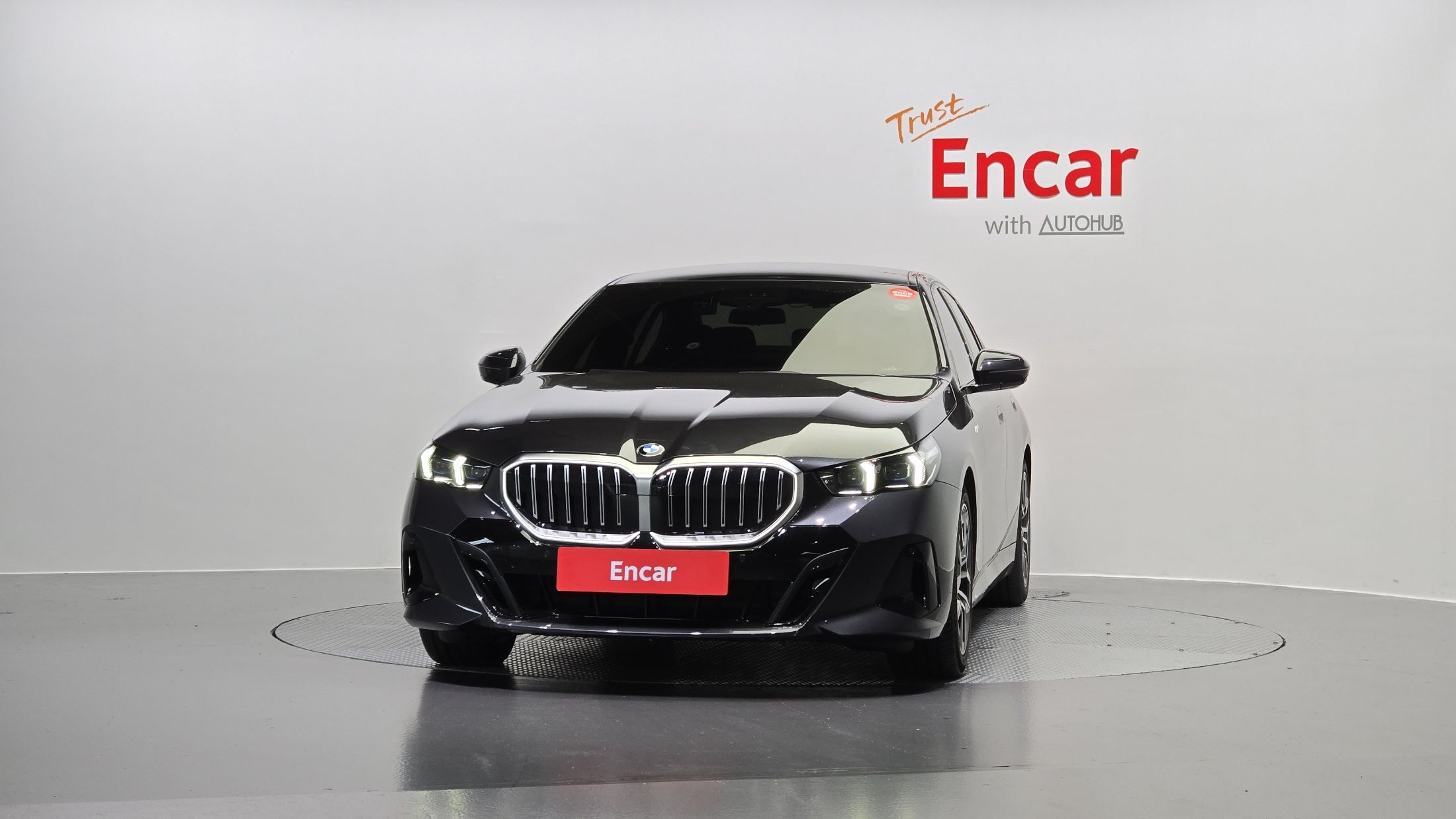 BMW 5-SERIES G60 2024