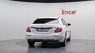 MERCEDES BENZ E-CLASS W213 2018
