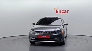 VOLKSWAGEN PASSAT 2014