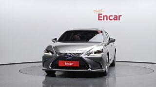 LEXUS ES300H 2019