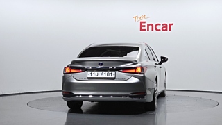 LEXUS ES300H 2019