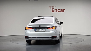 LEXUS ES300H 2024