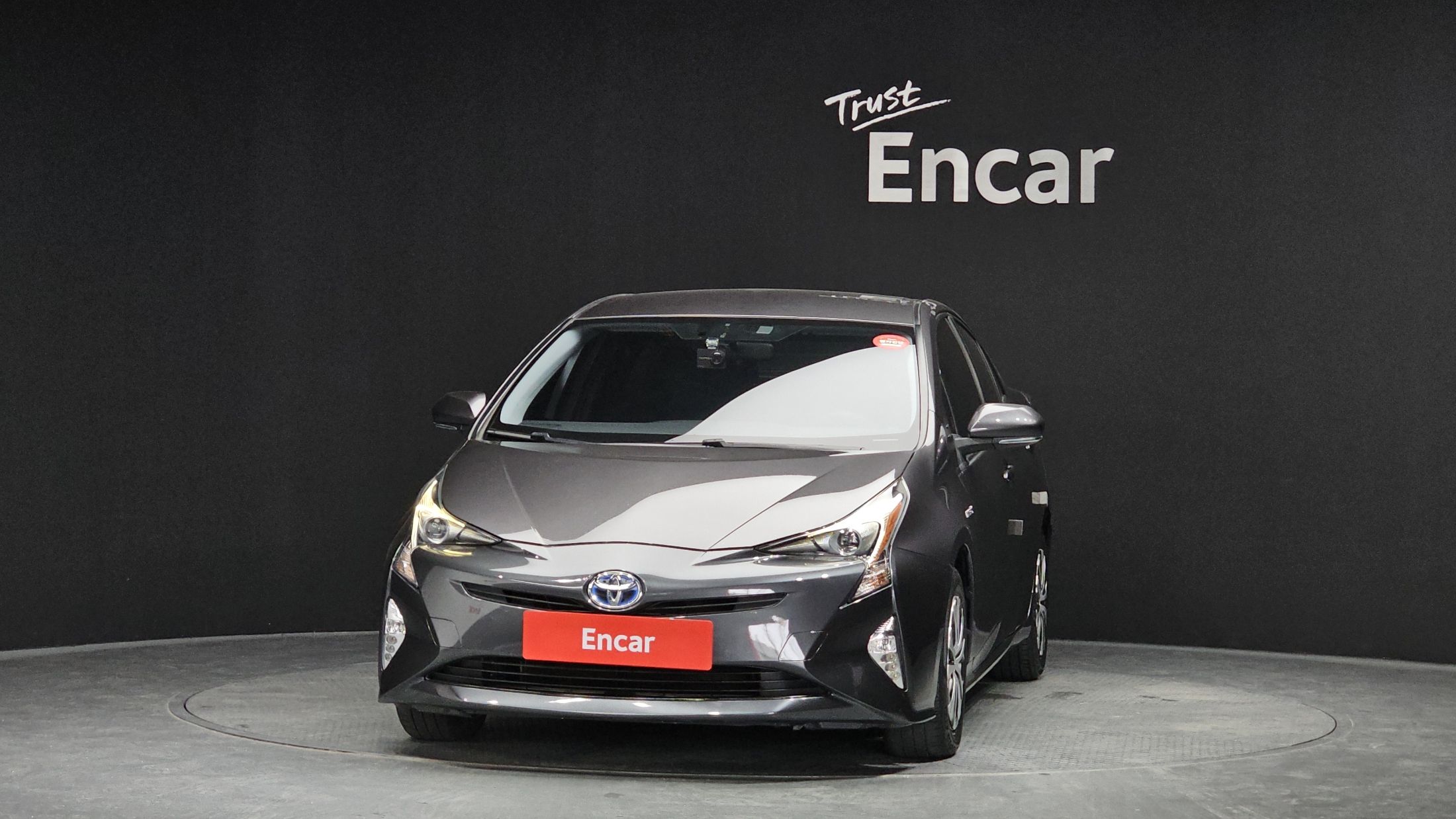 TOYOTA PRIUS 2018
