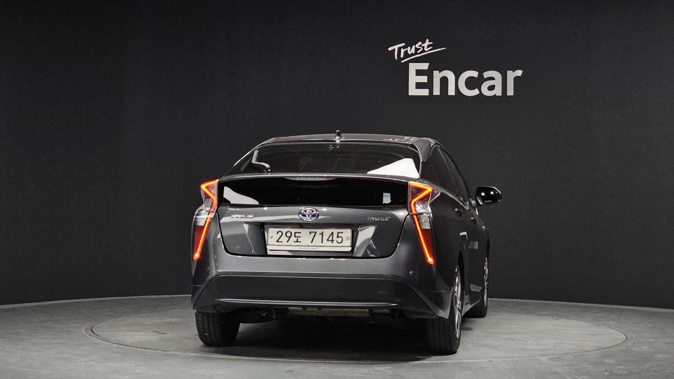 TOYOTA PRIUS 2018