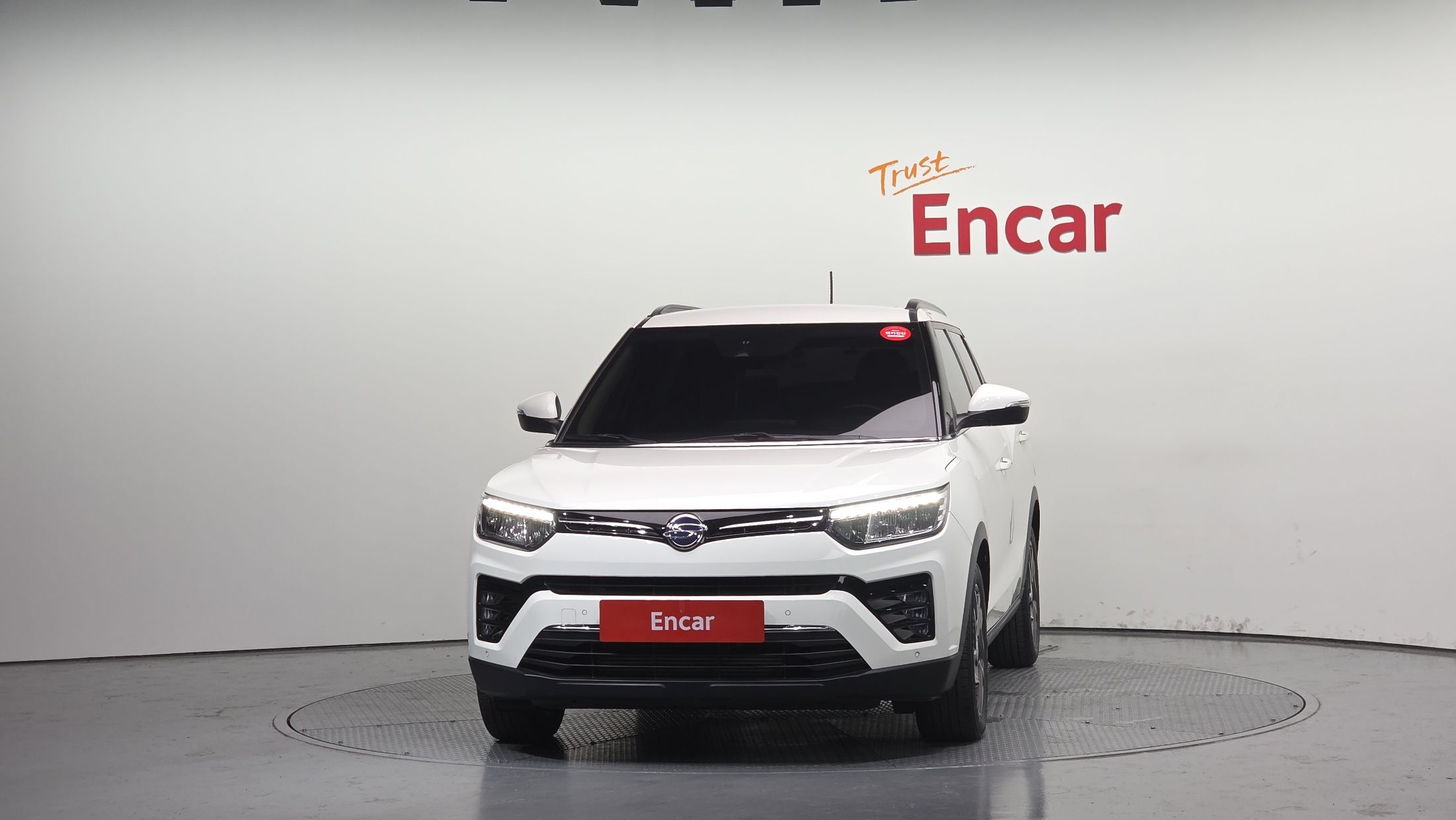 SSANGYONG TIVOLI VERY NEW 2021