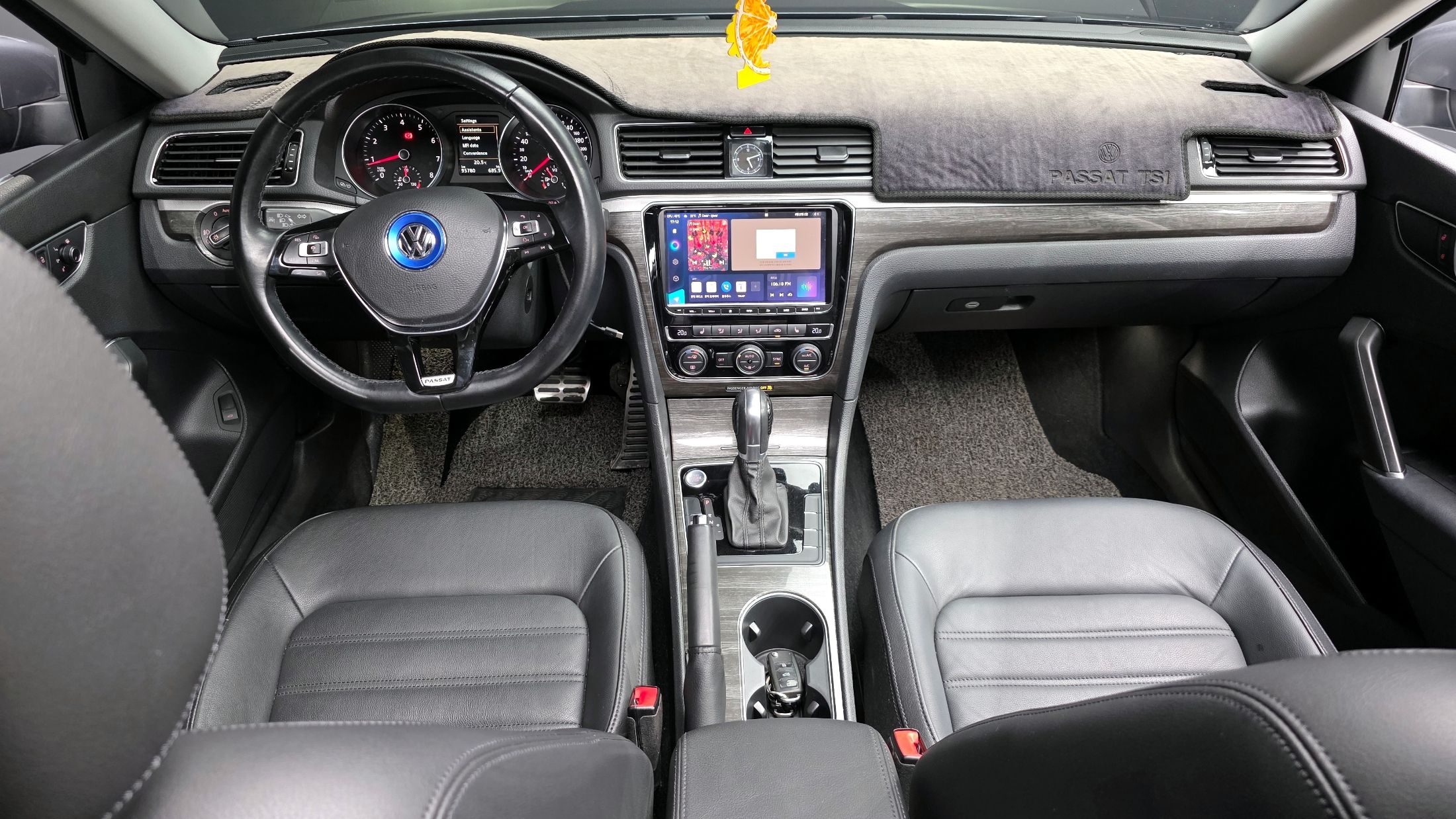 VOLKSWAGEN PASSAT 2018