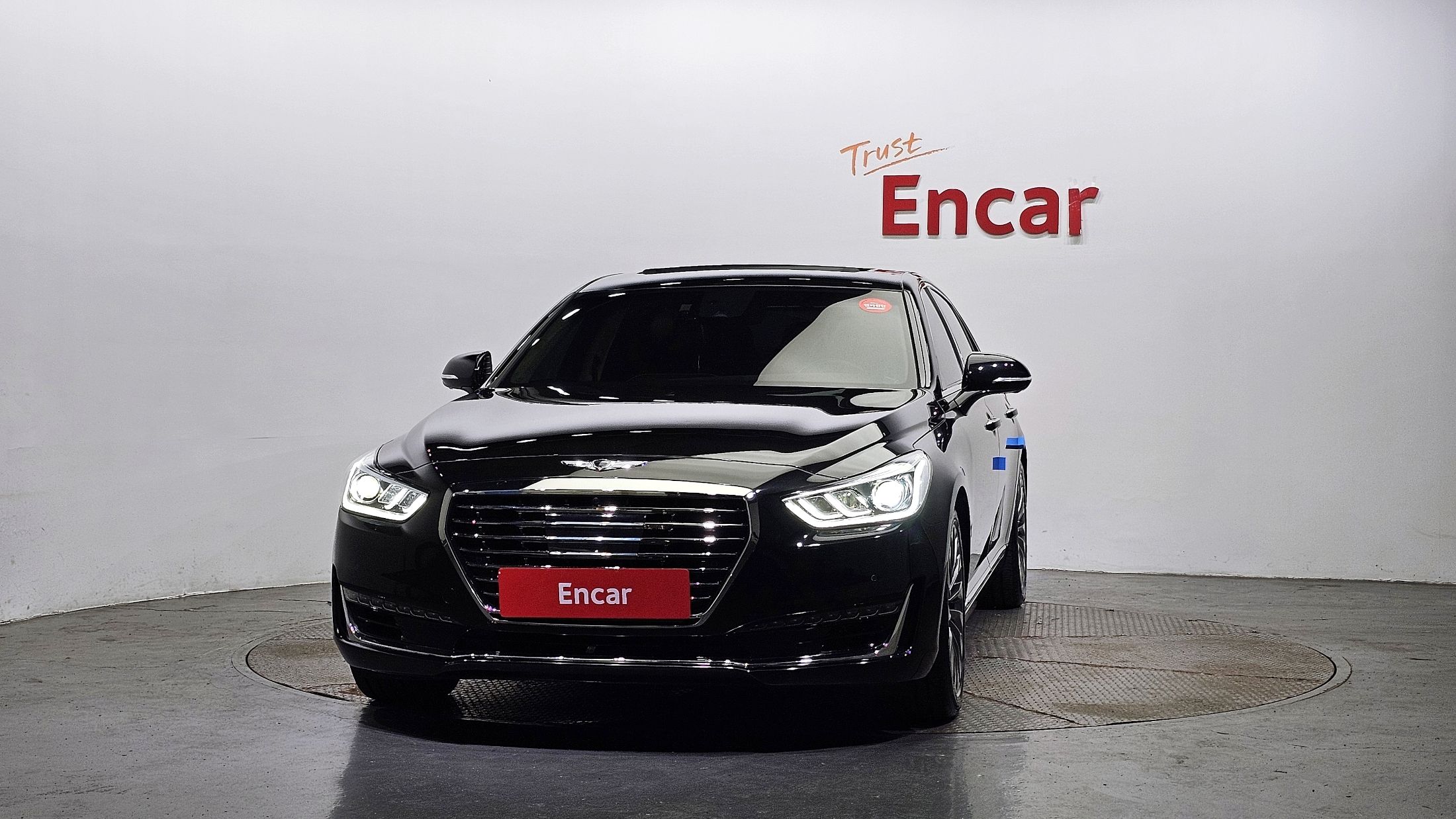 GENESIS EQ900 2017