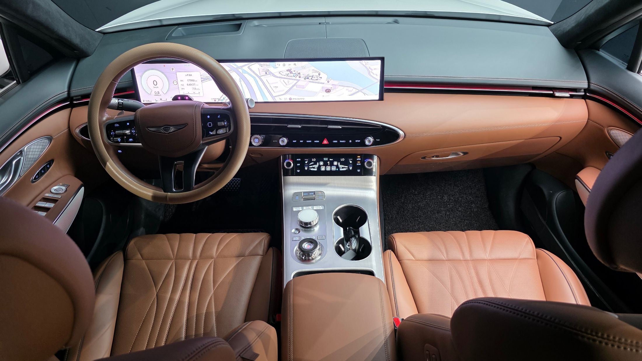 GENESIS GV70 2024