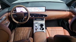 GENESIS GV70 2024