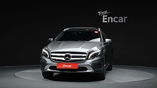 MERCEDES BENZ GLA-CLASS X156 2017