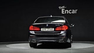 BMW 5-SERIES G30 2017