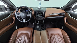 MASERATI LEVANTE 2016